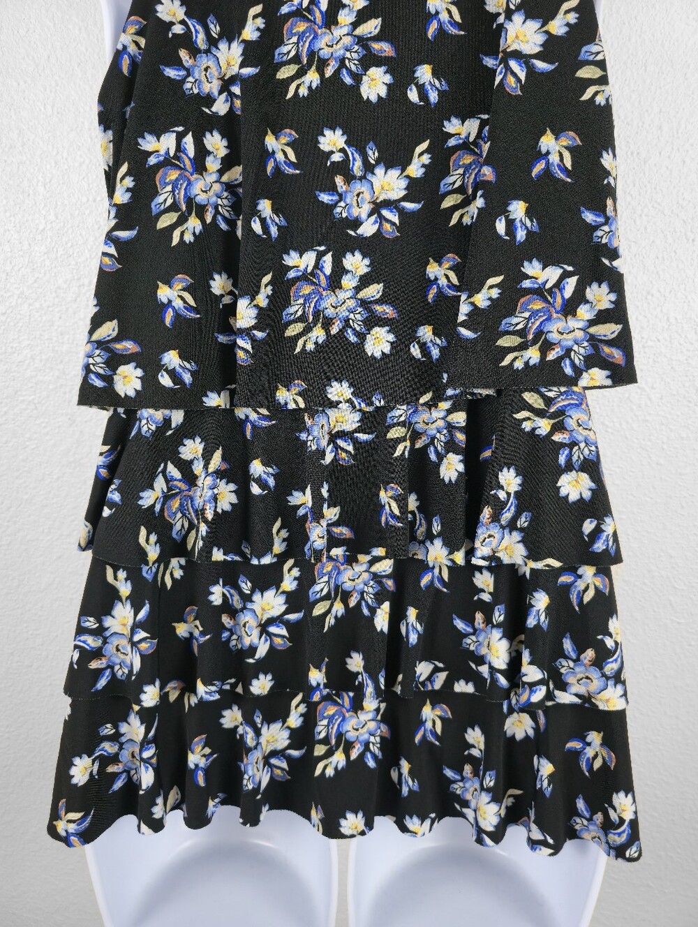 WHBM | Black + Multicolor Floral Tiered Ruffle Lace Front Tank Top Size Small - Picture 6 of 12